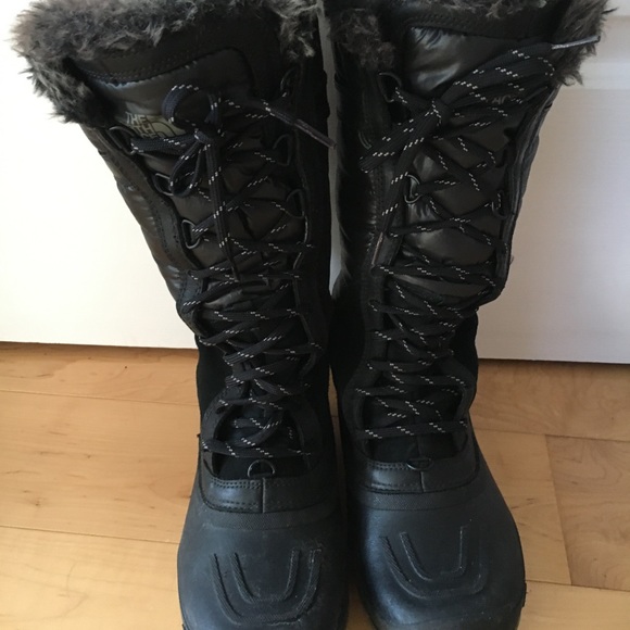 The North Face lace up winter boots - Picture 2 of 6